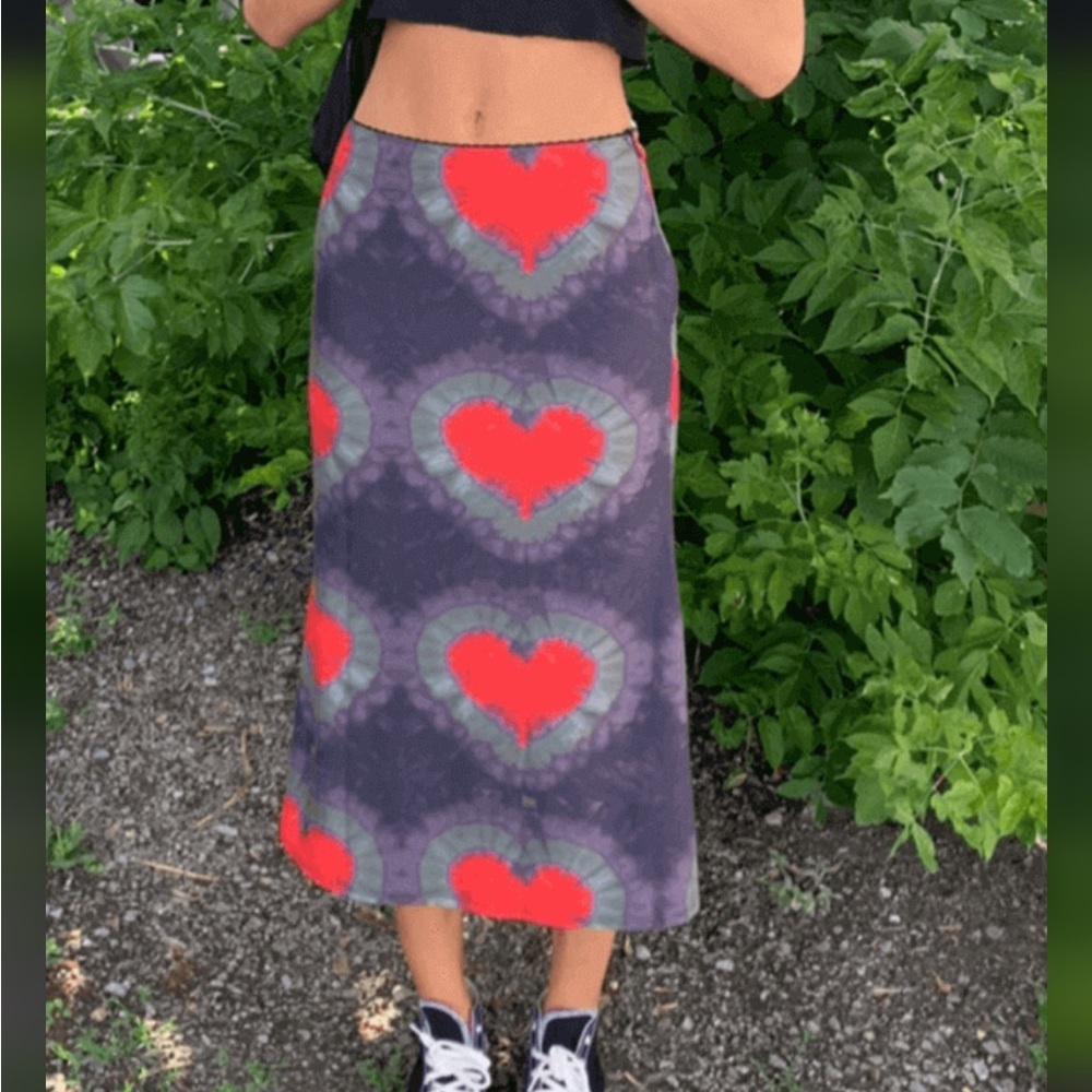 OMIGHTY tie dye heart maxi skirt